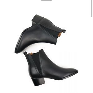 Pointed Toe Chelsea Boots